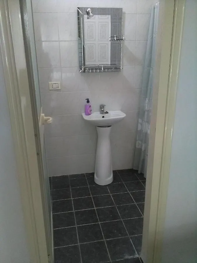 Vila Sula Guesthouse Durres 0*,